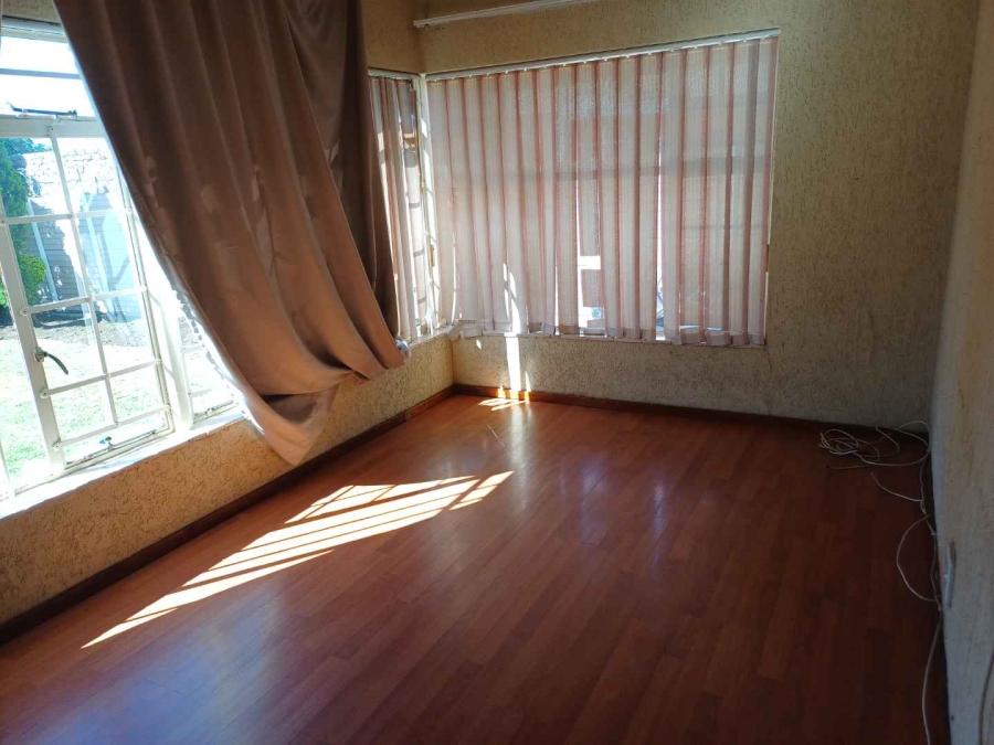 6 Bedroom Property for Sale in Kenilworth Gauteng