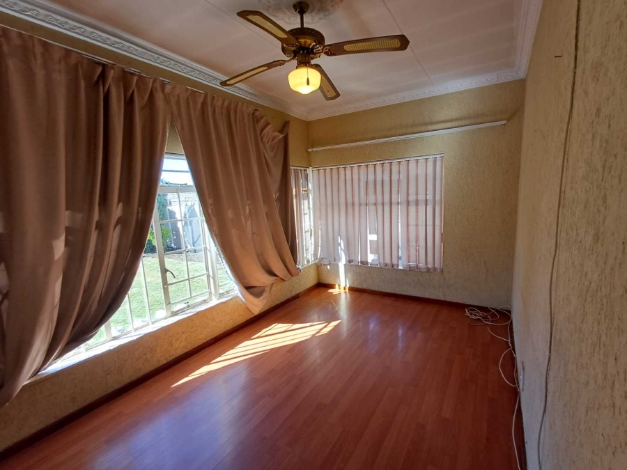 6 Bedroom Property for Sale in Kenilworth Gauteng