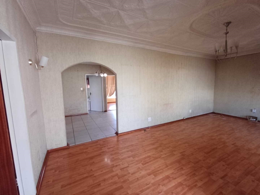 6 Bedroom Property for Sale in Kenilworth Gauteng