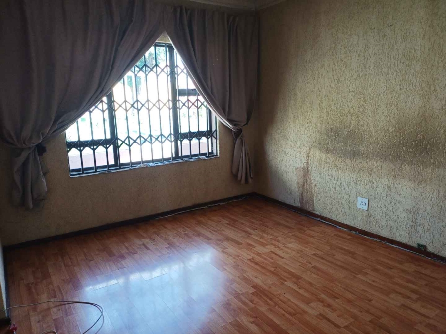 6 Bedroom Property for Sale in Kenilworth Gauteng