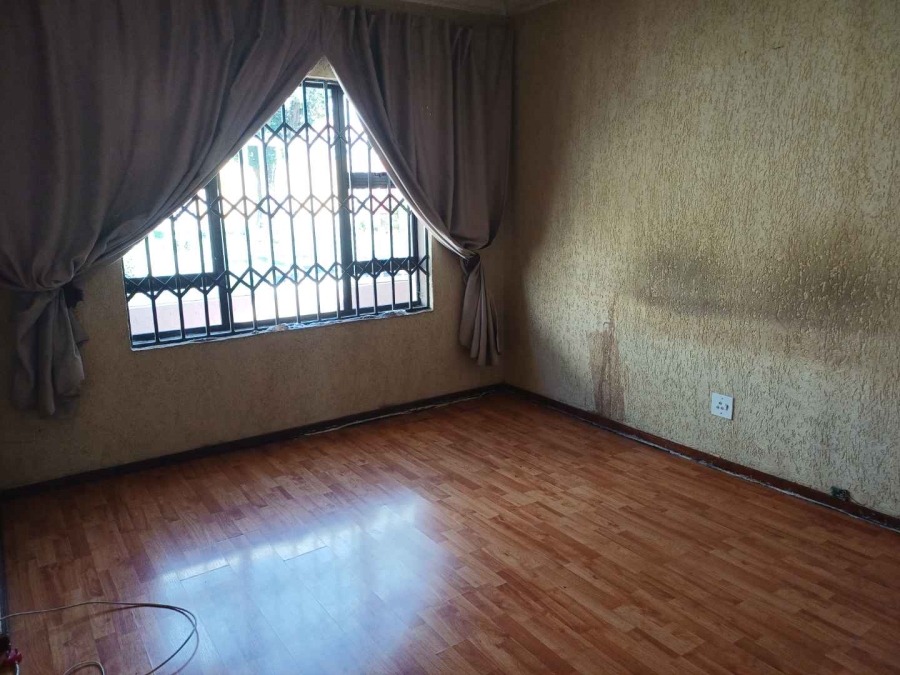 6 Bedroom Property for Sale in Kenilworth Gauteng