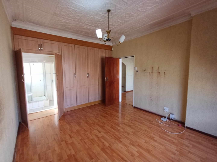 6 Bedroom Property for Sale in Kenilworth Gauteng