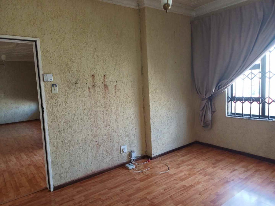 6 Bedroom Property for Sale in Kenilworth Gauteng