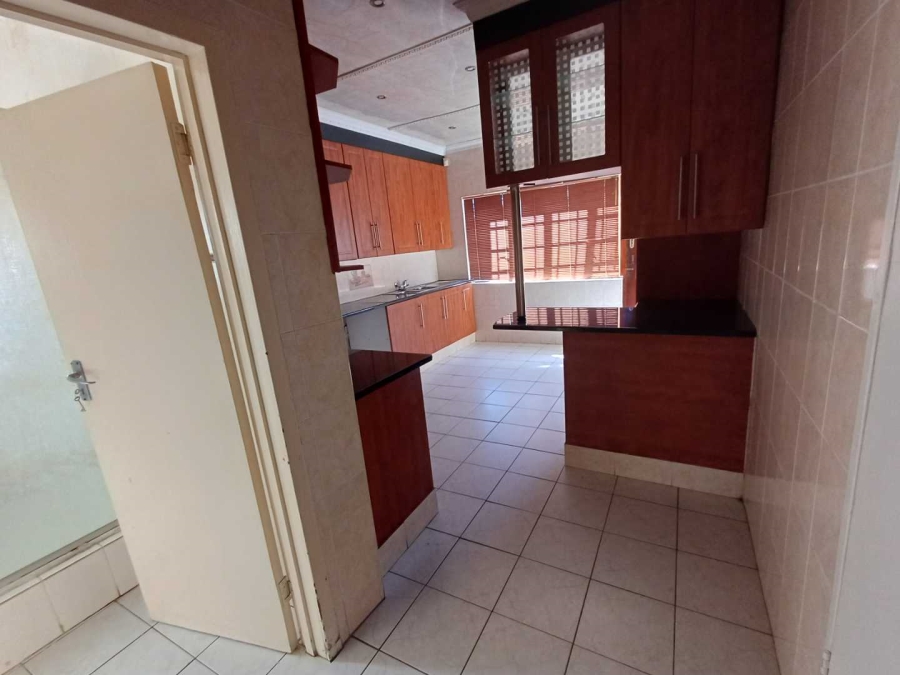 6 Bedroom Property for Sale in Kenilworth Gauteng