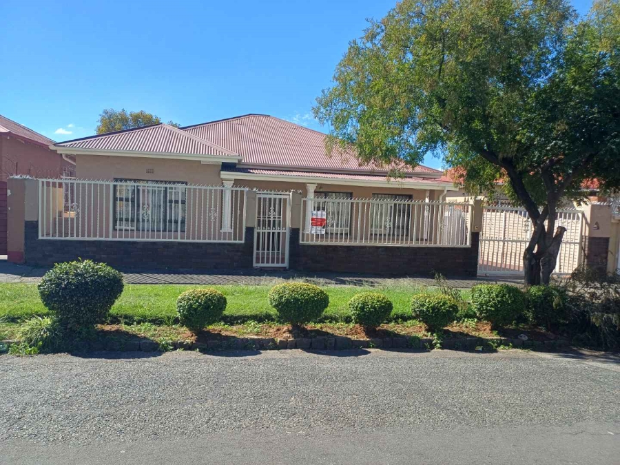 6 Bedroom Property for Sale in Kenilworth Gauteng