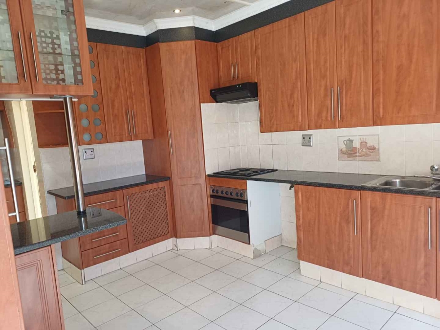 6 Bedroom Property for Sale in Kenilworth Gauteng