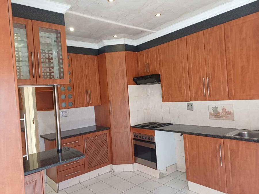 6 Bedroom Property for Sale in Kenilworth Gauteng