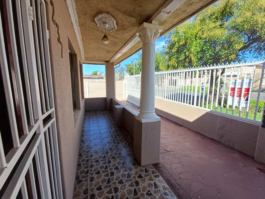 6 Bedroom Property for Sale in Kenilworth Gauteng