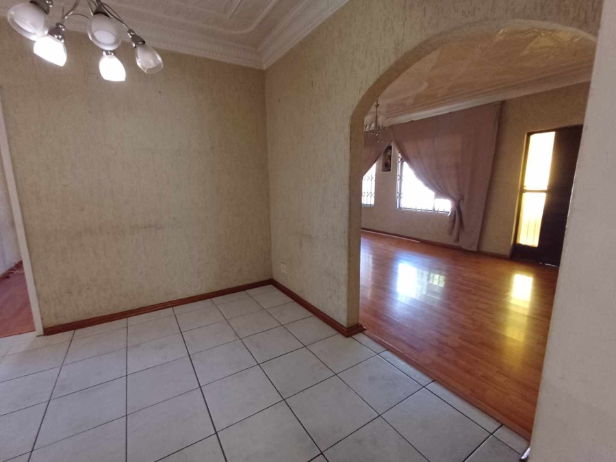 6 Bedroom Property for Sale in Kenilworth Gauteng