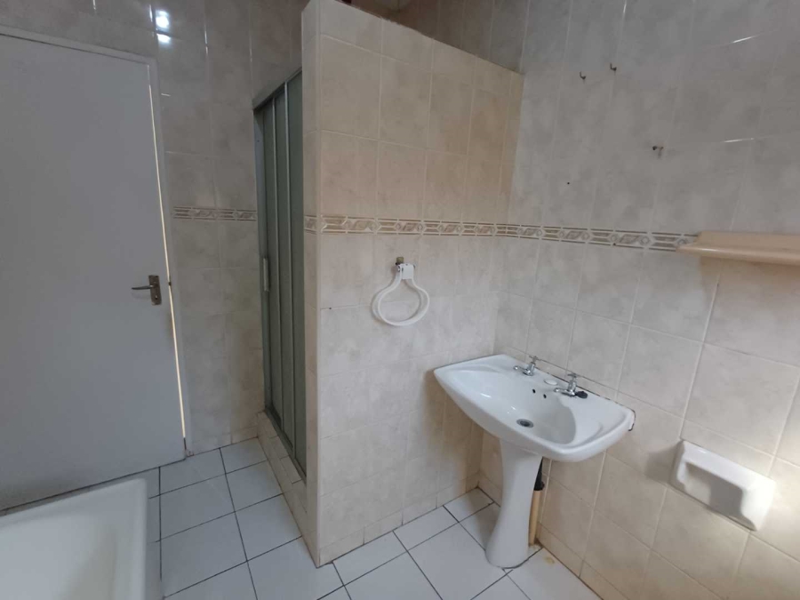 6 Bedroom Property for Sale in Kenilworth Gauteng
