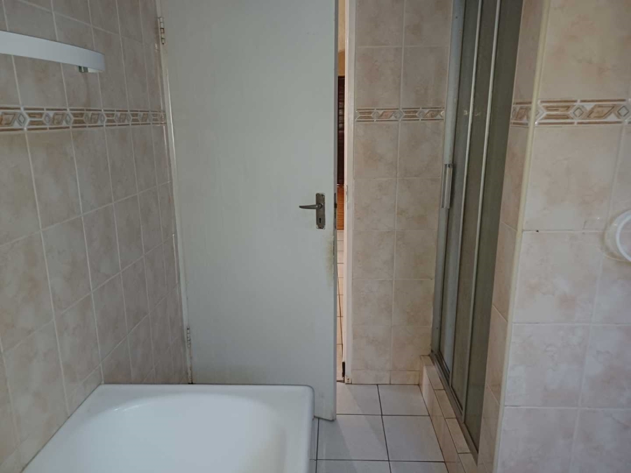 6 Bedroom Property for Sale in Kenilworth Gauteng