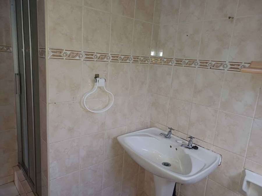 6 Bedroom Property for Sale in Kenilworth Gauteng