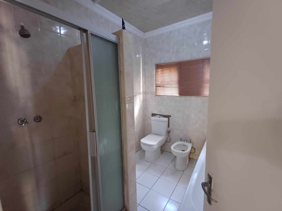 6 Bedroom Property for Sale in Kenilworth Gauteng