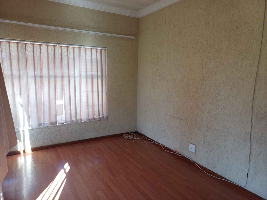6 Bedroom Property for Sale in Kenilworth Gauteng