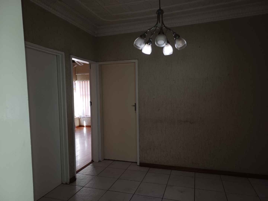 6 Bedroom Property for Sale in Kenilworth Gauteng