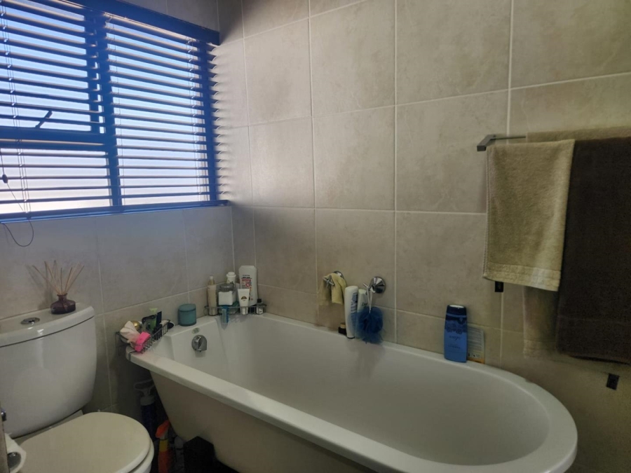 2 Bedroom Property for Sale in Winchester Hills Gauteng