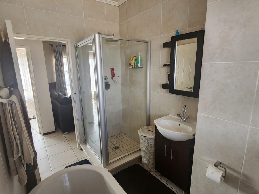 2 Bedroom Property for Sale in Winchester Hills Gauteng