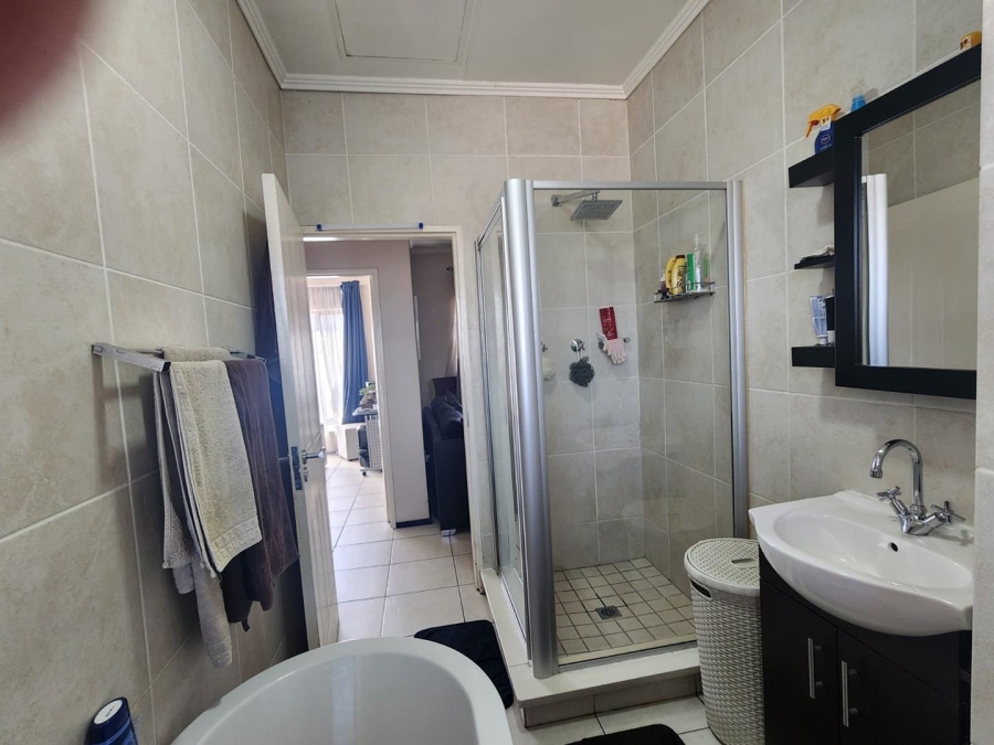 2 Bedroom Property for Sale in Winchester Hills Gauteng