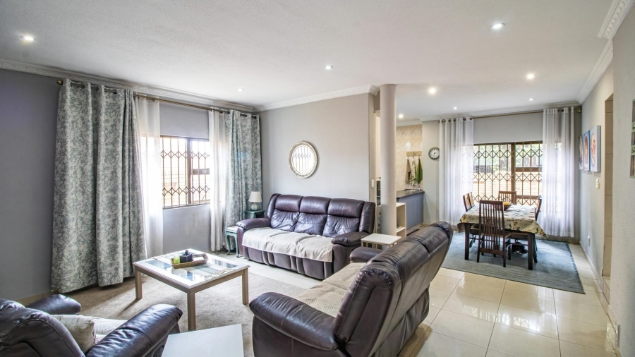 5 Bedroom Property for Sale in Meyersdal Gauteng