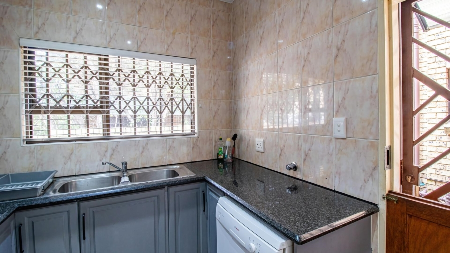 5 Bedroom Property for Sale in Meyersdal Gauteng