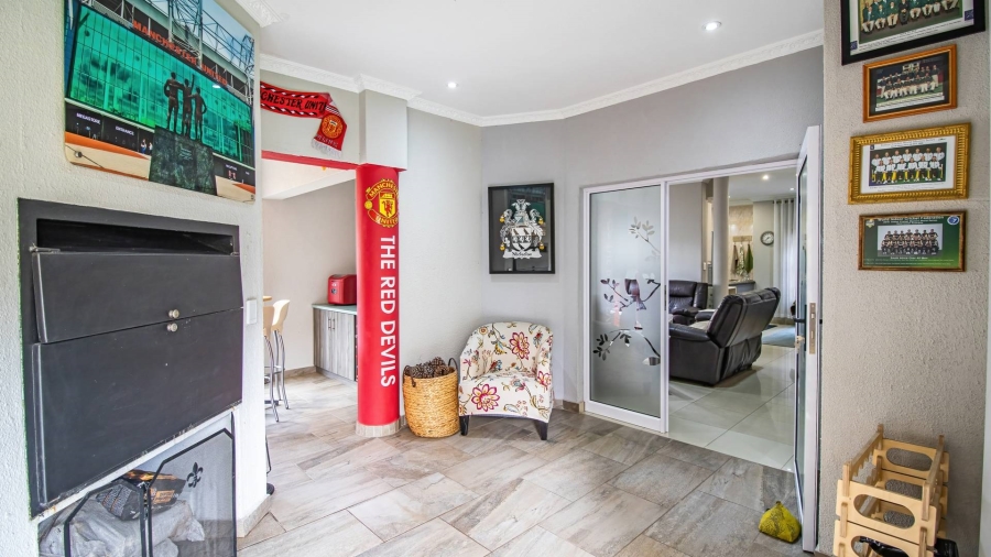 5 Bedroom Property for Sale in Meyersdal Gauteng