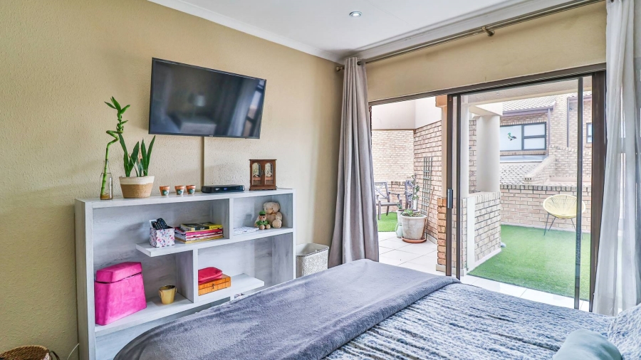 5 Bedroom Property for Sale in Meyersdal Gauteng