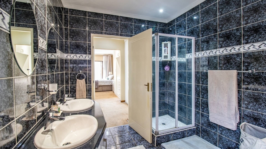 5 Bedroom Property for Sale in Meyersdal Gauteng
