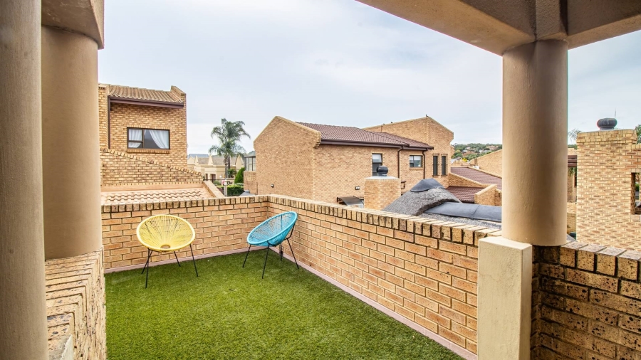 5 Bedroom Property for Sale in Meyersdal Gauteng