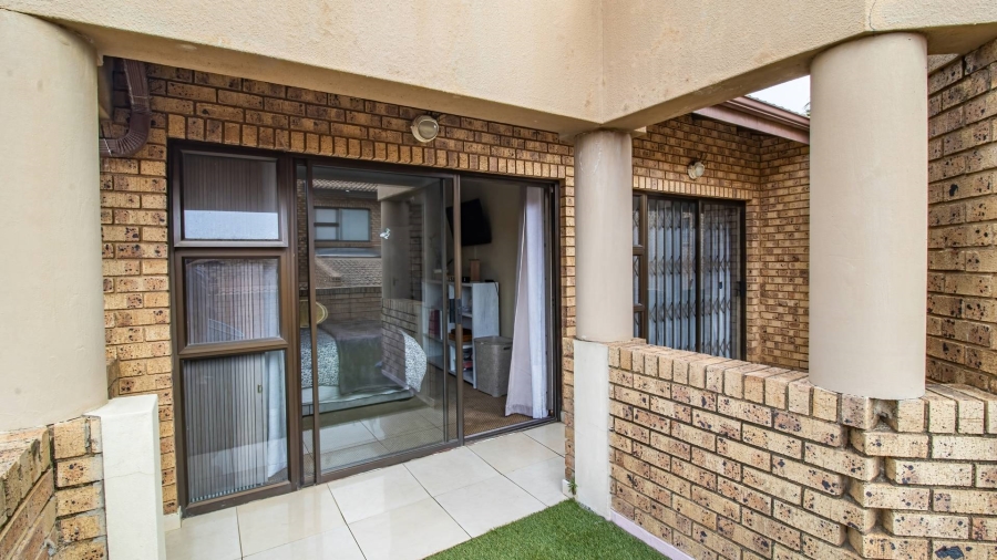 5 Bedroom Property for Sale in Meyersdal Gauteng