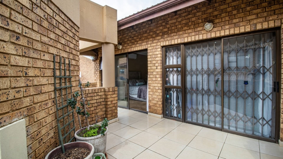 5 Bedroom Property for Sale in Meyersdal Gauteng