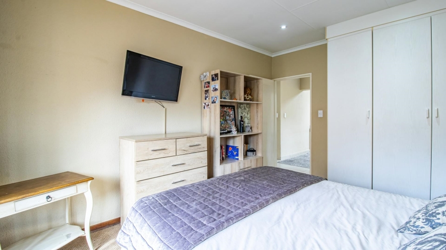 5 Bedroom Property for Sale in Meyersdal Gauteng