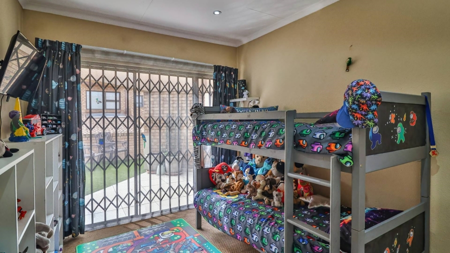 5 Bedroom Property for Sale in Meyersdal Gauteng