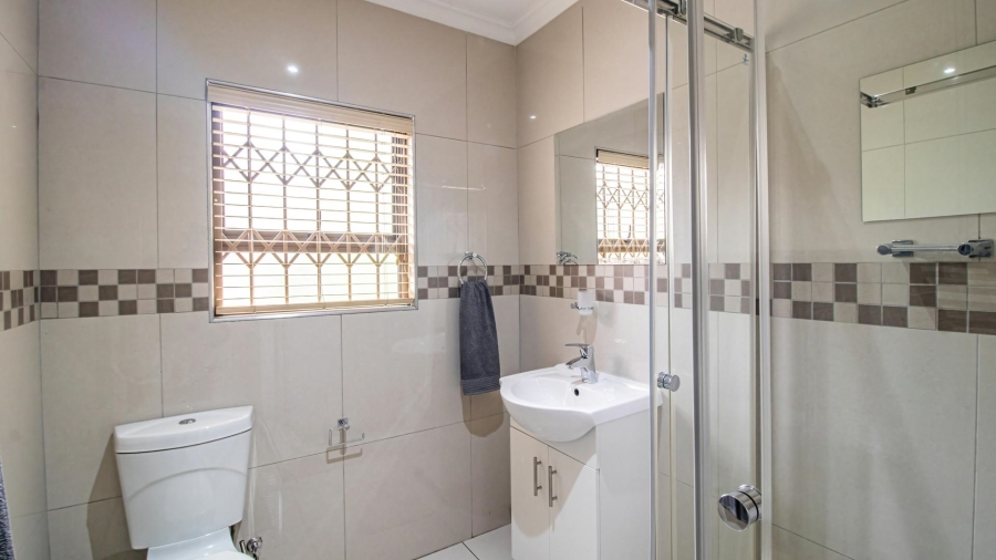 5 Bedroom Property for Sale in Meyersdal Gauteng