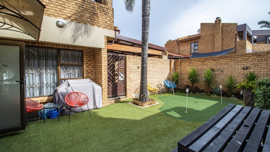 5 Bedroom Property for Sale in Meyersdal Gauteng