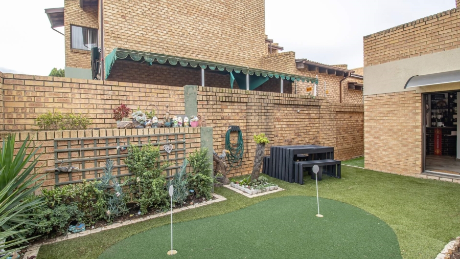 5 Bedroom Property for Sale in Meyersdal Gauteng