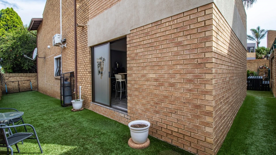 5 Bedroom Property for Sale in Meyersdal Gauteng