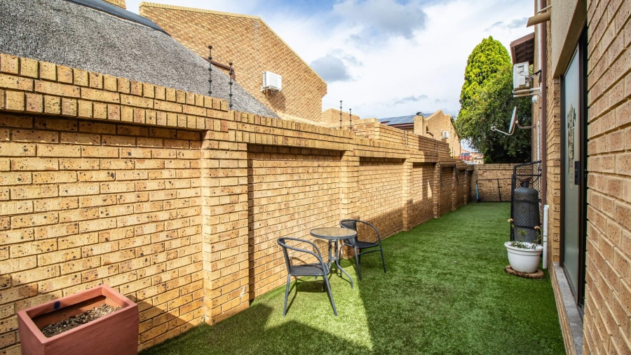 5 Bedroom Property for Sale in Meyersdal Gauteng