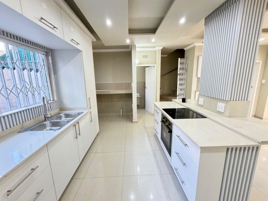 3 Bedroom Property for Sale in Beyerspark Gauteng