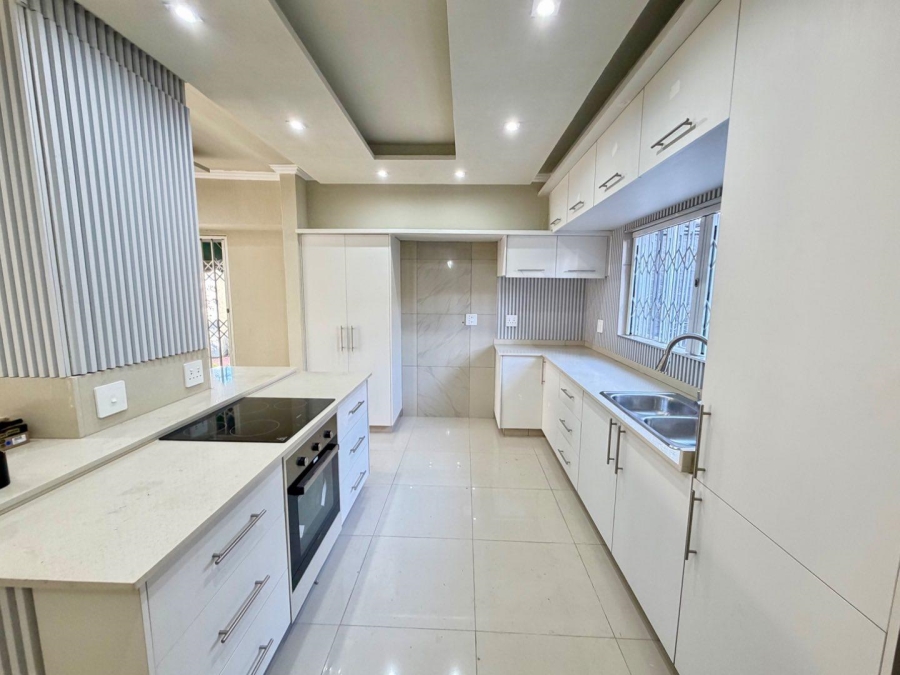 3 Bedroom Property for Sale in Beyerspark Gauteng