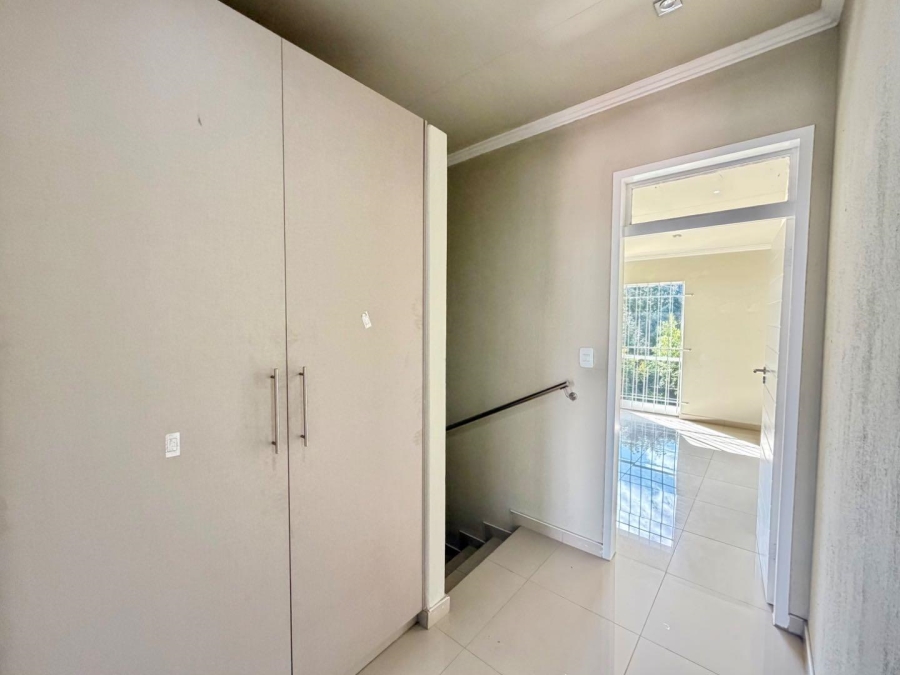 3 Bedroom Property for Sale in Beyerspark Gauteng
