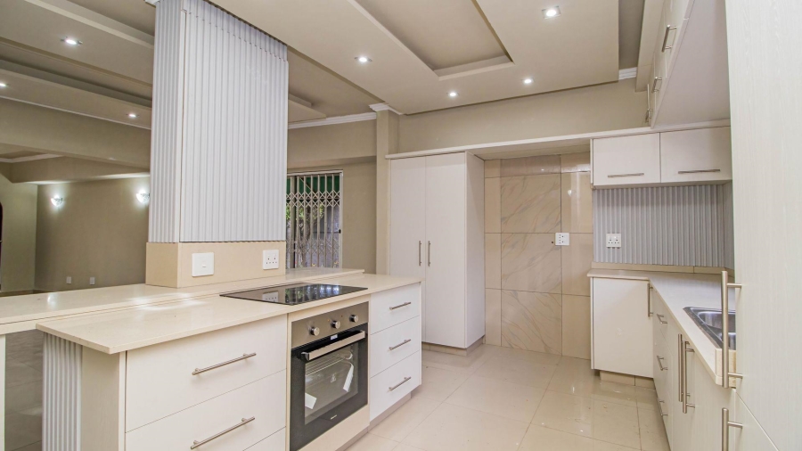 3 Bedroom Property for Sale in Beyerspark Gauteng