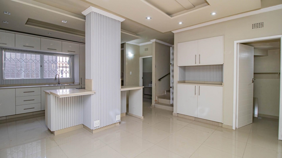3 Bedroom Property for Sale in Beyerspark Gauteng