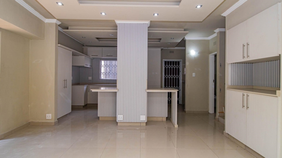 3 Bedroom Property for Sale in Beyerspark Gauteng