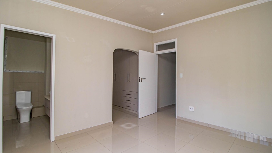 3 Bedroom Property for Sale in Beyerspark Gauteng