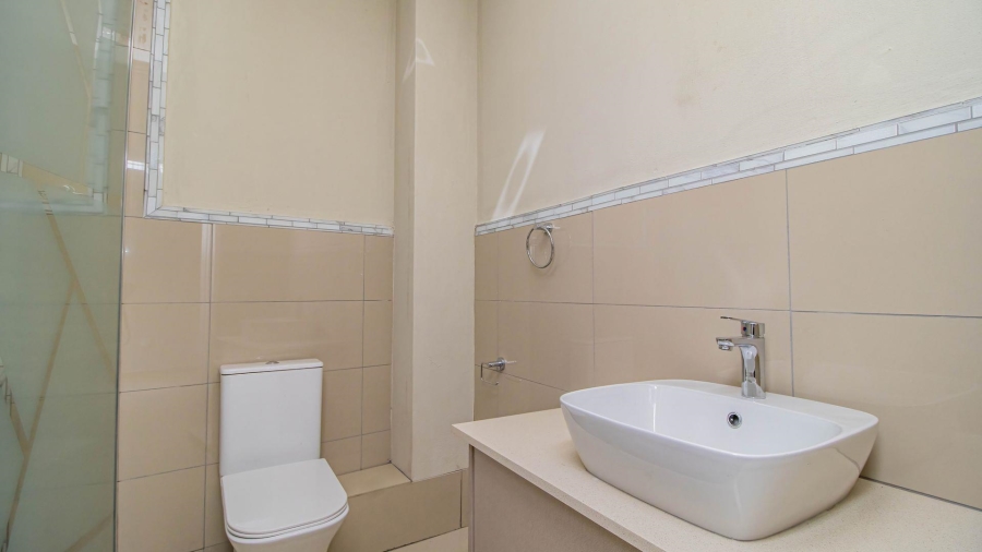 3 Bedroom Property for Sale in Beyerspark Gauteng