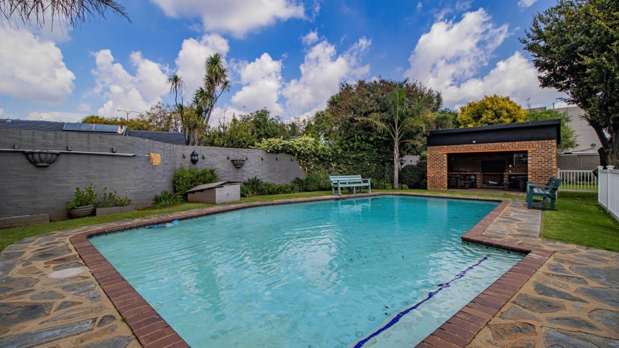 3 Bedroom Property for Sale in Beyerspark Gauteng
