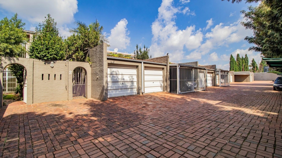3 Bedroom Property for Sale in Beyerspark Gauteng