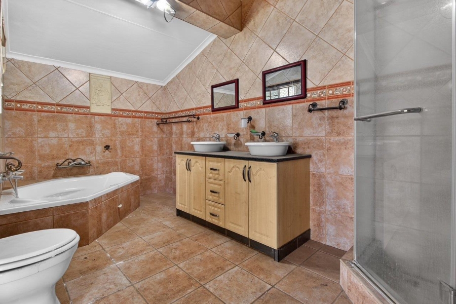 3 Bedroom Property for Sale in Benoni Small Farms Gauteng