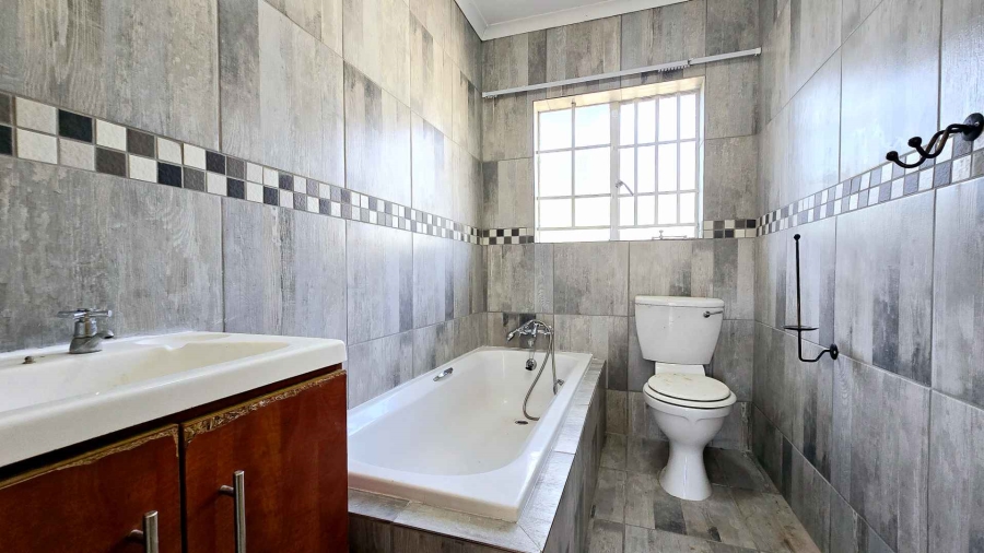 To Let 3 Bedroom Property for Rent in Doornpoort Gauteng