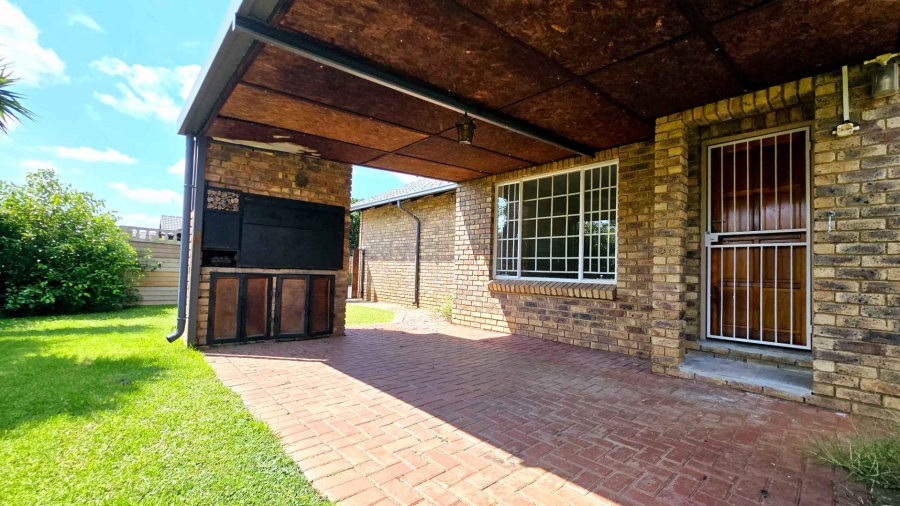 To Let 3 Bedroom Property for Rent in Doornpoort Gauteng
